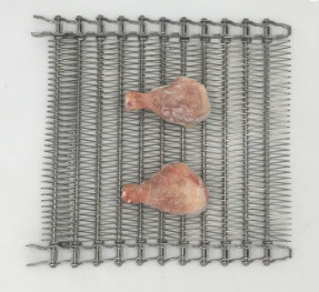 Correia transportadora de desenhos em espinha do fio liso para a indústria refrigerando do pão