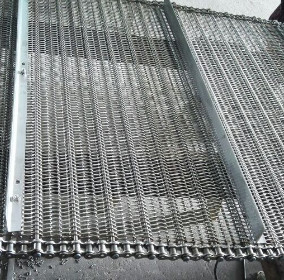 Cercar de relação de aço inoxidável Mesh Steel da espiral do transporte do ODM