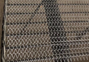 316 Diamond Shape Metal Mesh de aço inoxidável 3,4 correias transportadoras expandidas do Lath do metal