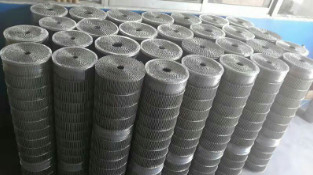 A galinha soldada galvanizou o fio soldado de aço inoxidável Mesh Belt